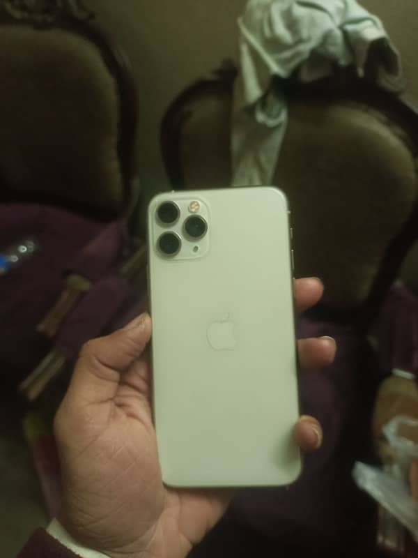 iphone 11 pro factory unlock 10/10 0