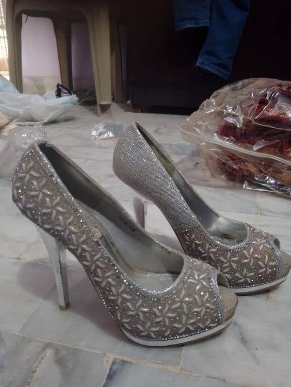 High Heels available 0