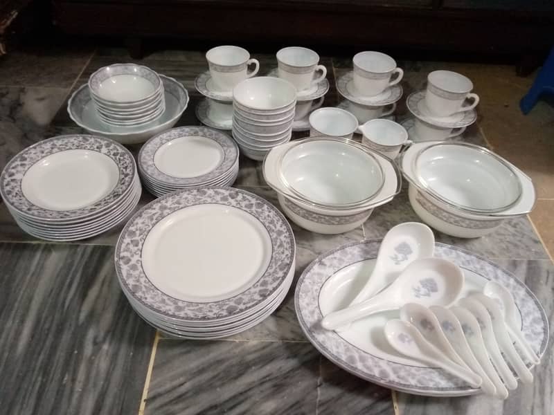 Dinner set 0