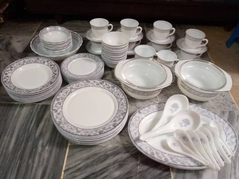 Dinner set 1