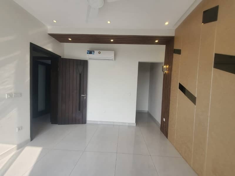 10 Marla Out class Stylish House For Rent In DHA Phase 4,Block GG, Lahore. 6