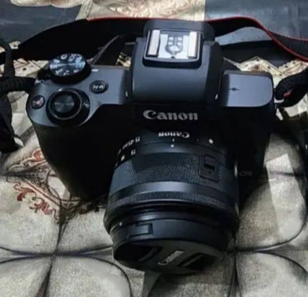 CANON M50 DSLR 2