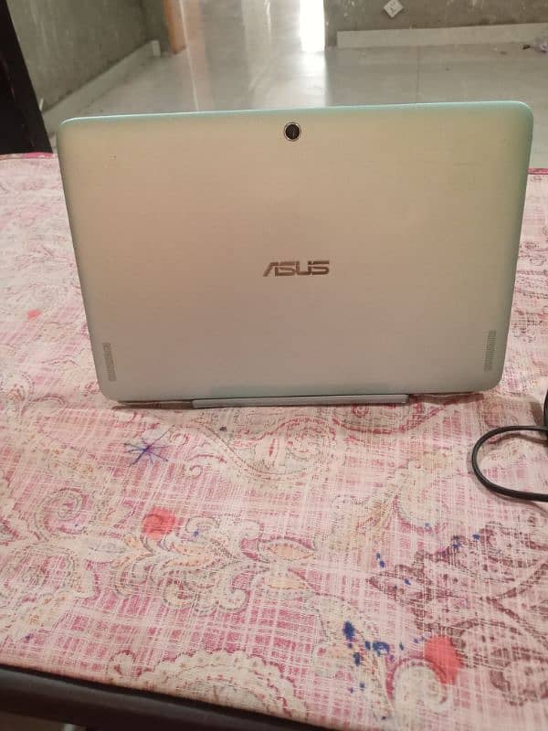 8 Gen ASUS Book 2 in 1 Touch + Type 1.4~1.9 Ghz QuadCore 2