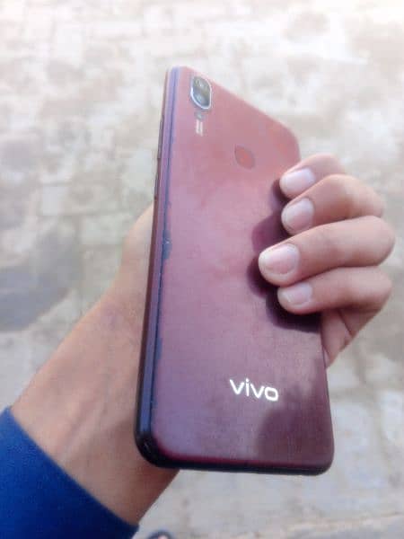 Vivo Y11 Hy . 3/32 Hy .  With Box And Original Charger hy . No Fault . 4