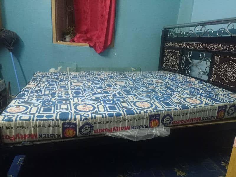 Queen Size bed for sale with mattress 3