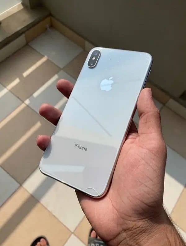 iphone xsmax total  genuine ha 0