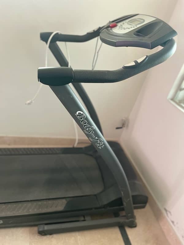 functional body fit treadmill-price negotiable 5