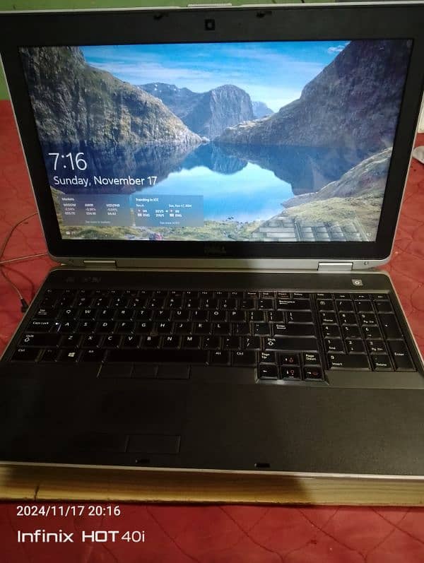 Dell Laptop 0