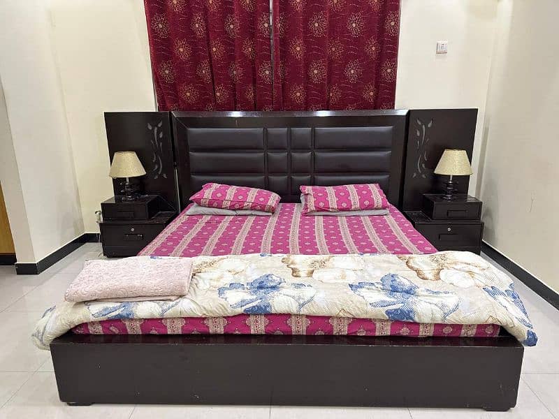 bedroom set available for sale 0