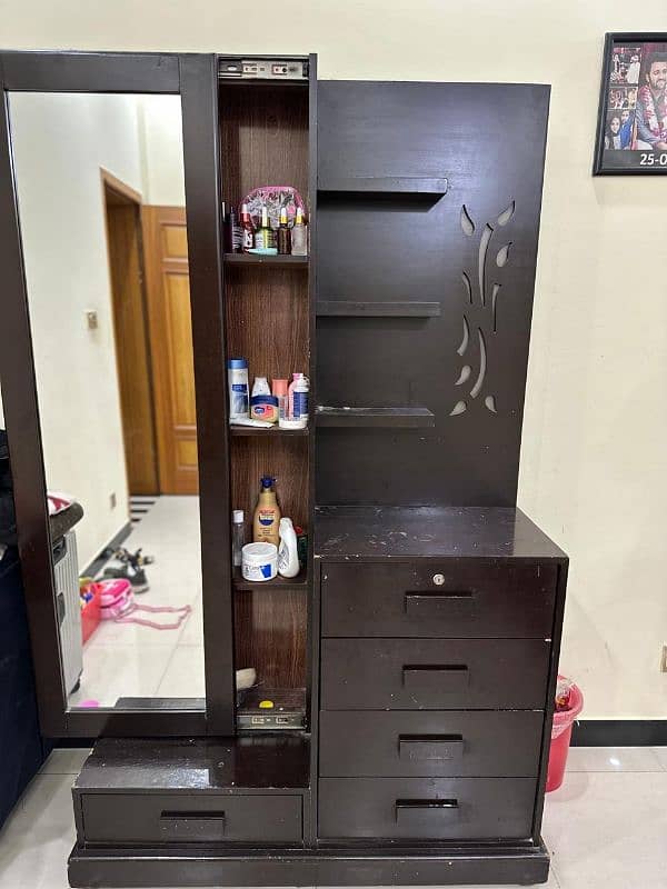 bedroom set available for sale 9