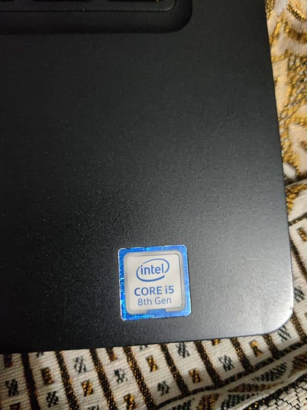 Laptop Dell i5 8gen 4