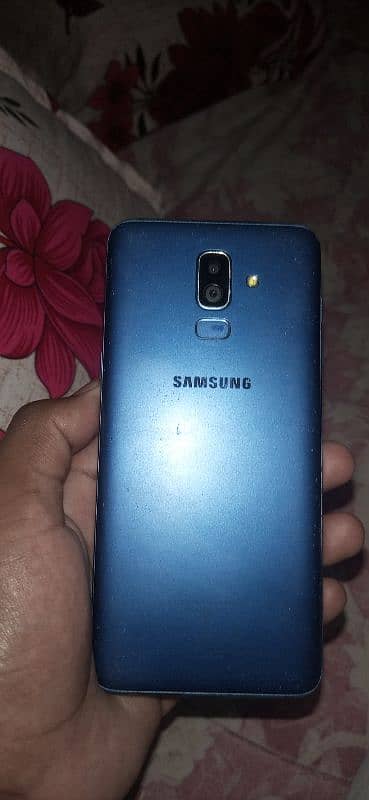 Samsung Galaxy J8 3