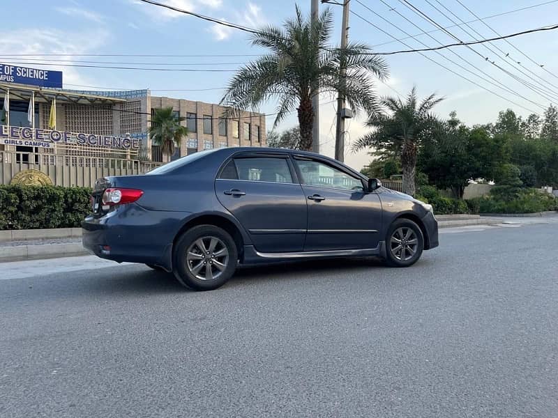 Toyota Corolla Altis 2011 9