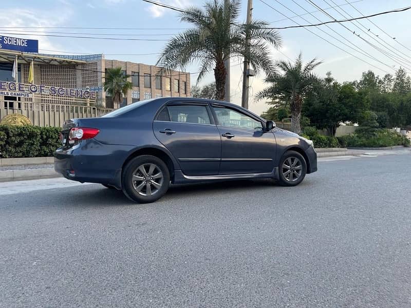 Toyota Corolla Altis 2011 10