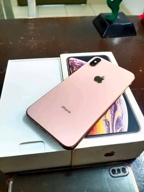 iPhone Xs Max 256 GB 0341-969,5816 MY WhatsApp Number 0