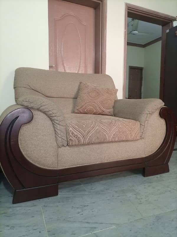 7 seater Sofa with free tables 1