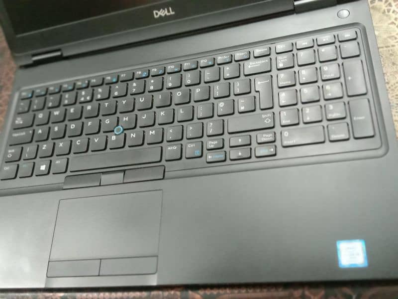 urgent sell dell 5590 Ci5 8thGen  16g 256 gb ssd 1