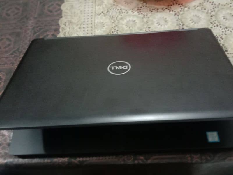 urgent sell dell 5590 Ci5 8thGen  16g 256 gb ssd 4