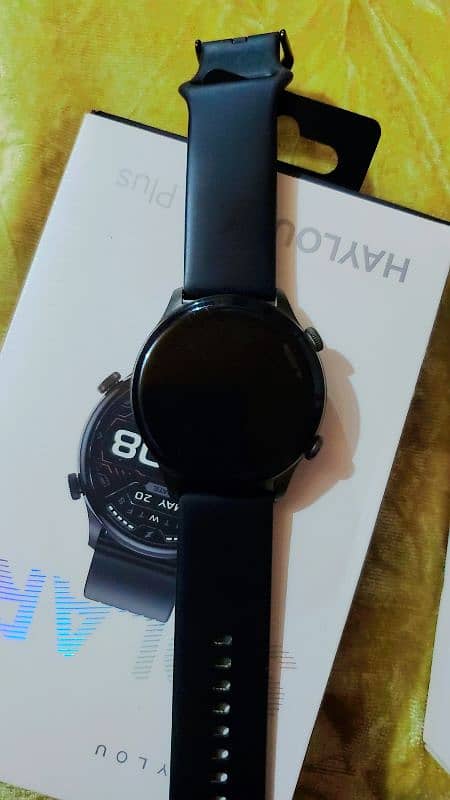 haylou solar plus 10/10 condition extra strap 5