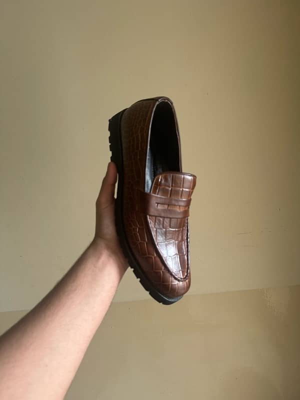 hedgez branded leather shoes 0