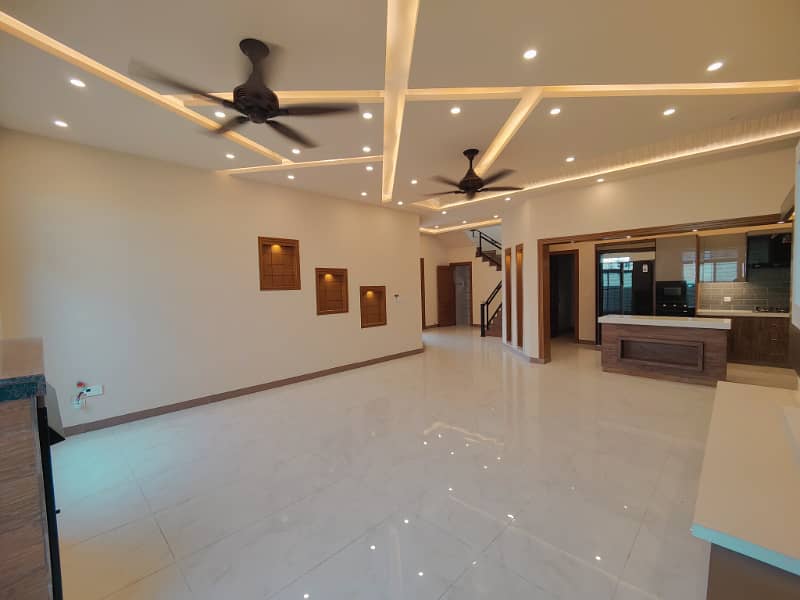 Beautiful Designer House For Rent 0