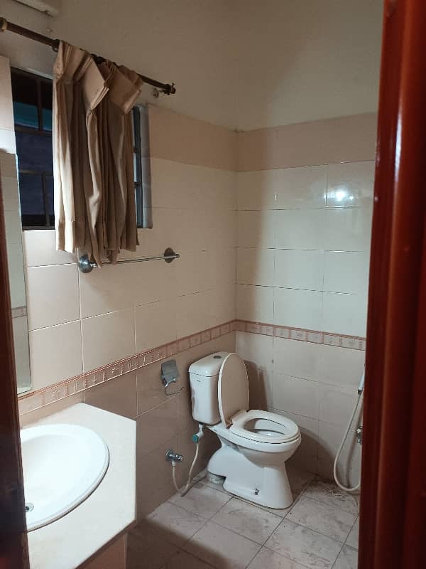 3 bedroom attach washroom upper portion for rent demand 85000 2