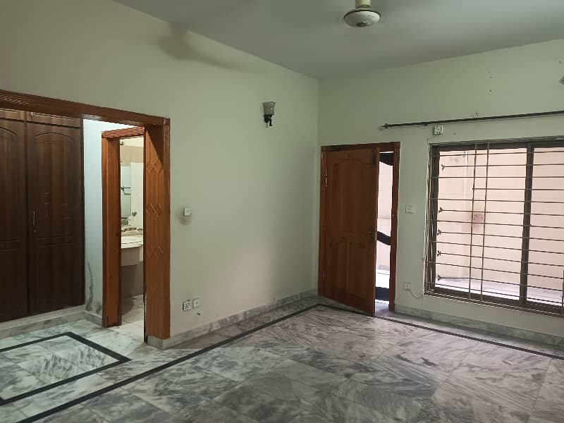 3 bedroom 1 Canal open basement for rent demand 95000 4