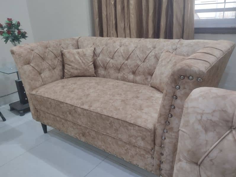 7 Seater, high quality sofa set, like brand new 1