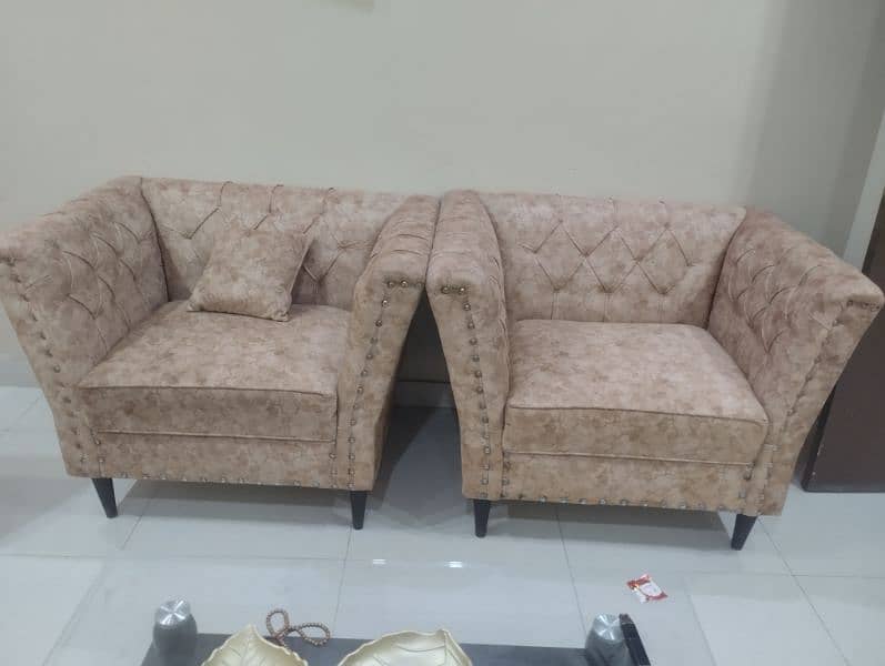 7 Seater, high quality sofa set, like brand new 3