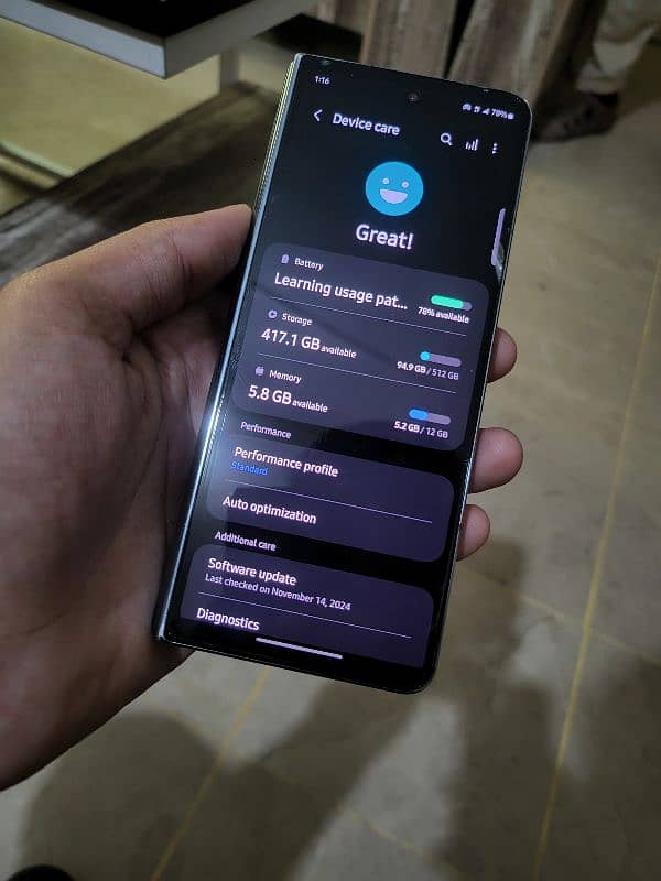 Samsung galaxy Z fold 4 ( pta approved 512gb) 1