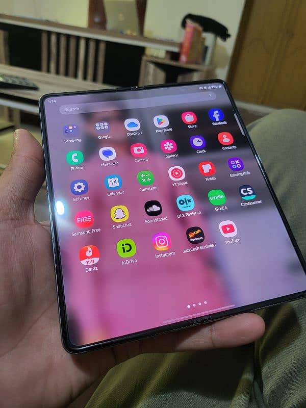 Samsung galaxy Z fold 4 ( pta approved 512gb) 9