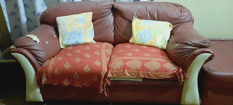 4 Seater Sofa with Center Table Without Mirror 1