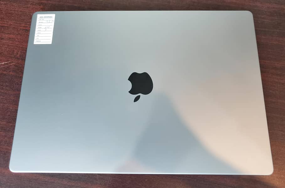 MACBOOK M1 MAX 64GB RAM 1TB SSD 4