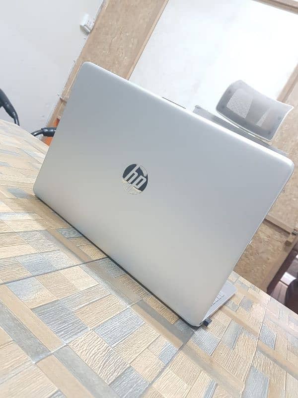 Hp 11th generation laptop 8gb Ram 512 SSD 5