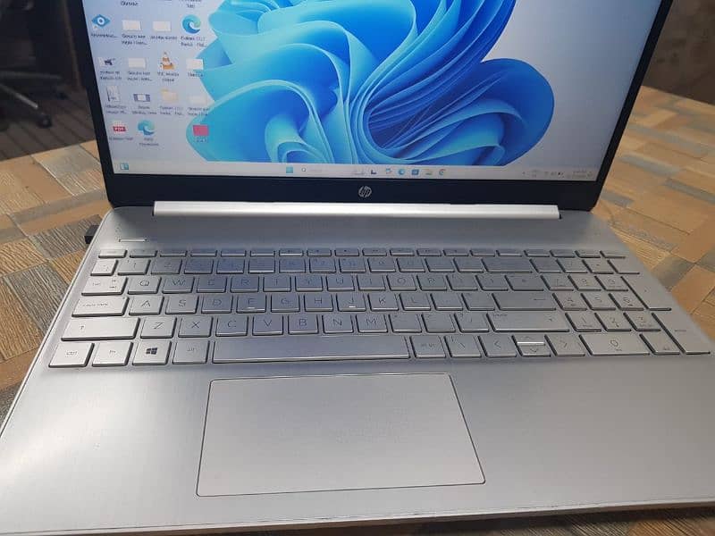 Hp 11th generation laptop 8gb Ram 512 SSD 6