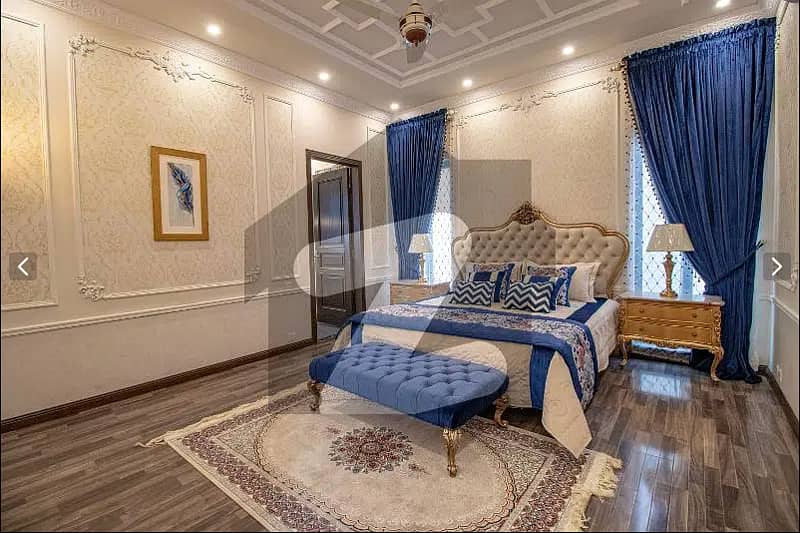 1 KANAL ROYAL DESIGN LUXURY VILLA FOR SALE NEAR TO PARK 24