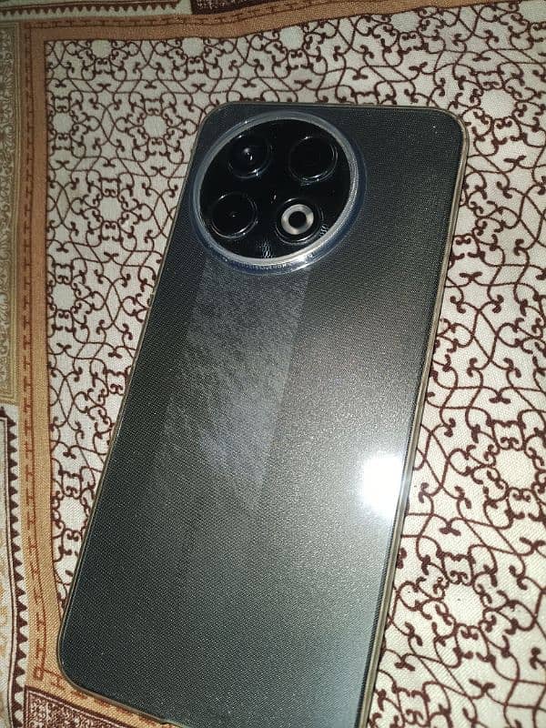 Am Selling my New Tecno Spark 30 pro 8+8/128 Gb No exchange 10