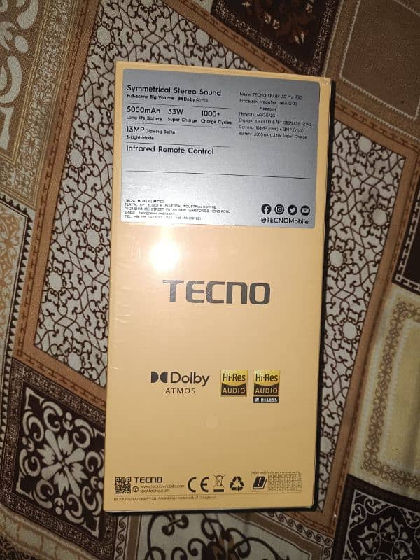 Am Selling my New Tecno Spark 30 pro 8+8/128 Gb No exchange 12