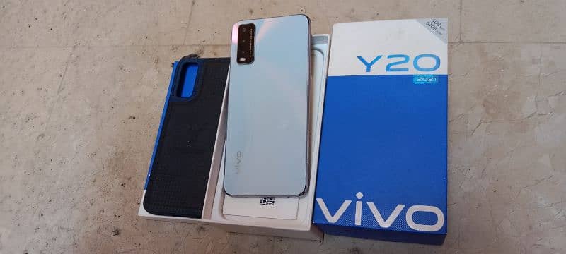 vivo y20 with box 0