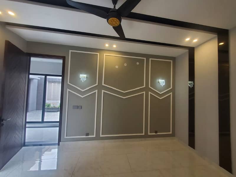 10 Marla Most Luxury House For Rent In DHA Phase 4,Block GG, Lahore. 6