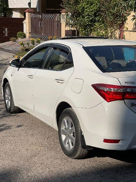 Toyota Altis Grande 2015 1