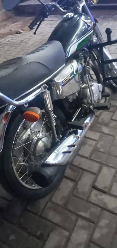 Honda 125 special addition 2022-2023 Karachi registration 9