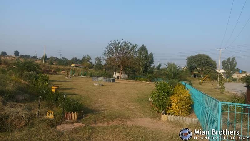 Kanal Plot For Sale In PECHS 30