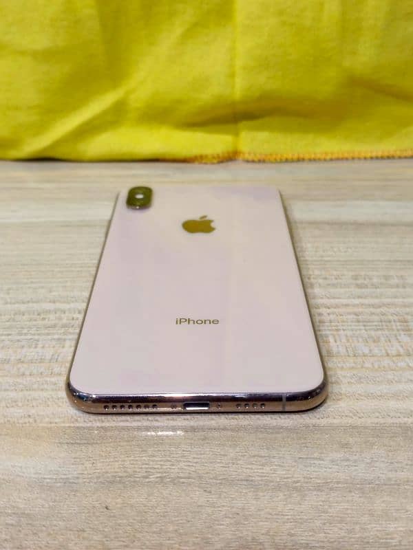 iphone Xs max)/non pta / 64GB 6