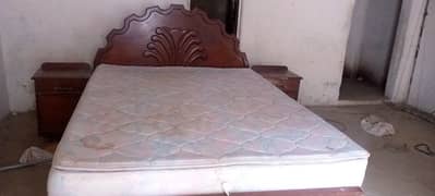 Bed mattress and 2 site tables