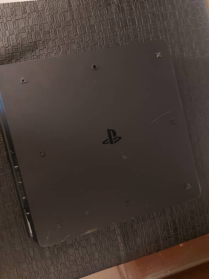 Ps4 slim used 1