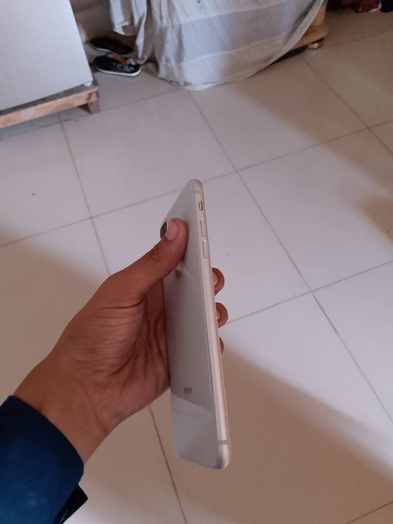 iphone 8plus non pta gb64 bettery 76 condition 10/10 0