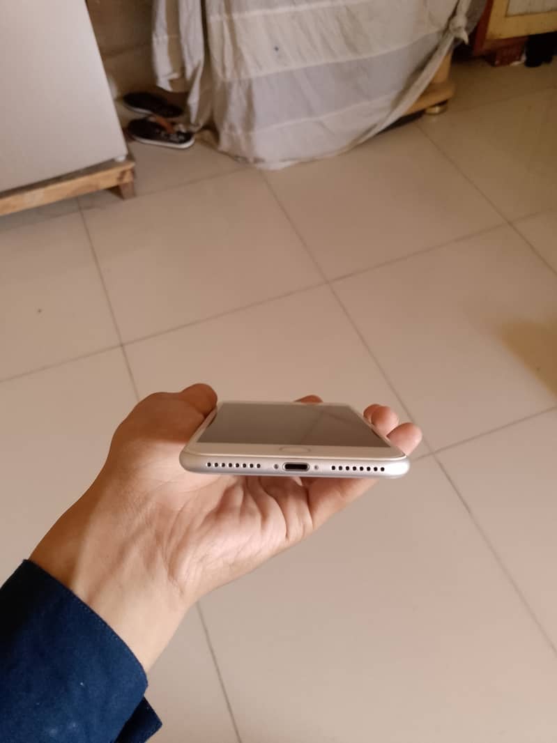 iphone 8plus non pta gb64 bettery 76 condition 10/10 1