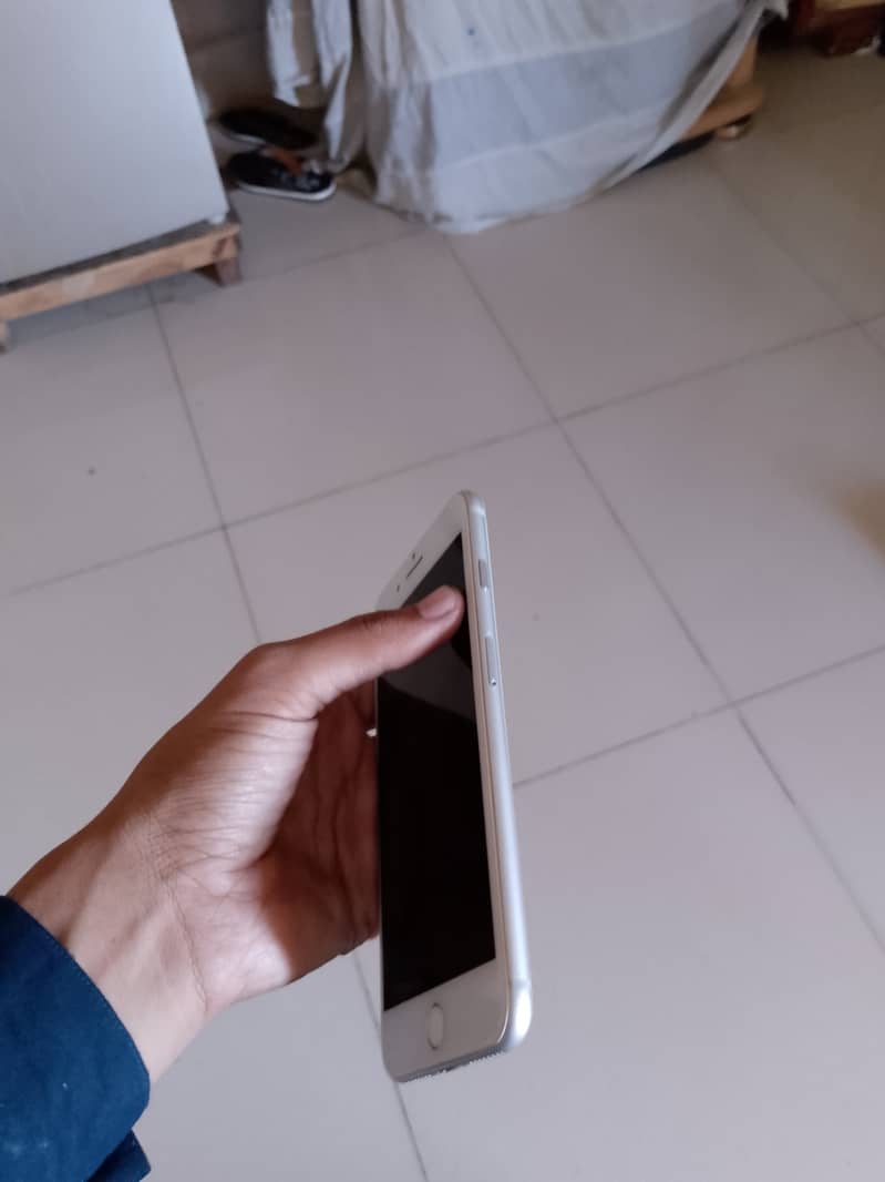 iphone 8plus non pta gb64 bettery 76 condition 10/10 2