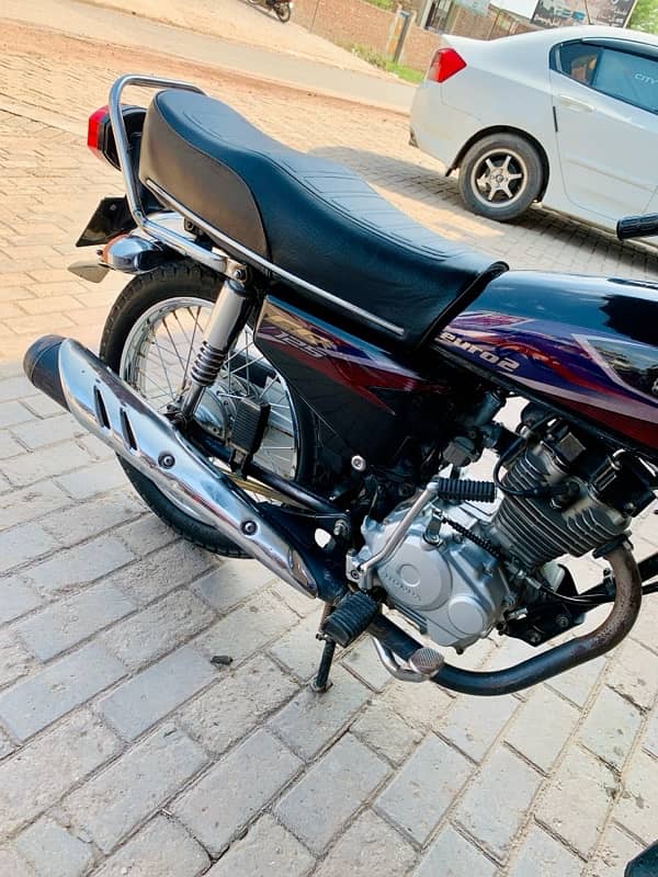 Honda cg 125 2017 black 6